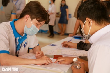 Thủ khoa thi Đánh giá năng lực ĐH Quốc gia TP.HCM đạt trên 1.100 điểm