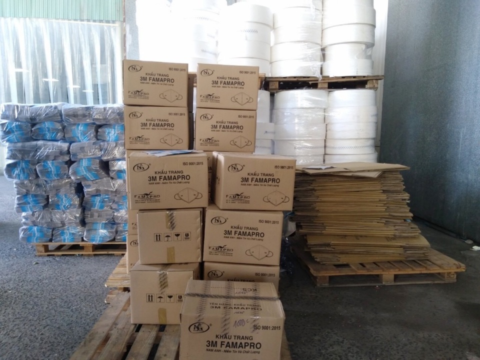 TPHCM: Đột nhập kho khẩu trang 3M giả thương hiệu Mỹ cực khủng - 7 TPHCM: Đột nhập kho khẩu trang 3M giả thương hiệu Mỹ cực khủng - 7