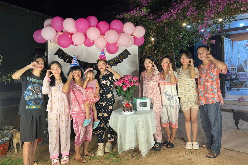 Vợ chồng bán nhà Hà Nội 10 tỷ đồng về Vũng Tàu làm nhà vườn trốn khói bụi - 3