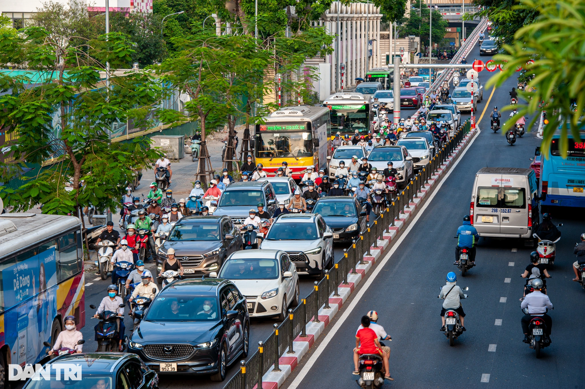 Cầu vượt chữ C trị giá 150 tỷ đồng có bị ùn tắc trong giờ cao điểm? - 7 Cầu vượt chữ C trị giá 150 tỷ đồng có bị ùn tắc trong giờ cao điểm? - 7