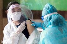 TPHCM chính thức rút ngắn thời gian tối thiểu 6 tuần giữa 2 mũi AstraZeneca