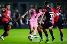 Messi bất lực trước đội bóng cũ, Inter Miami nối dài chuỗi trận thất vọng