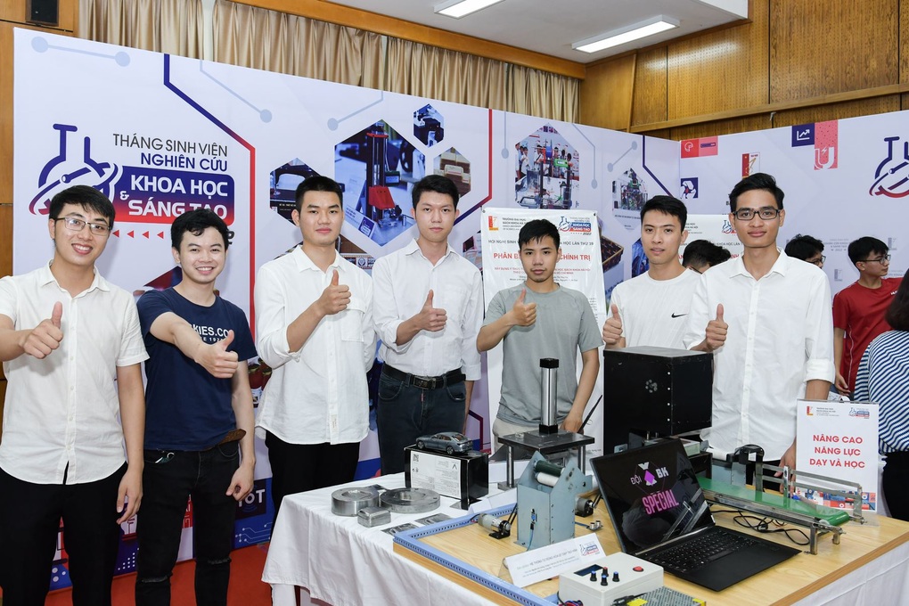 Năm 2022: Sinh viên ĐH Bách khoa Hà Nội có 81 công trình xuất bản quốc tế - 3 Năm 2022: Sinh viên ĐH Bách khoa Hà Nội có 81 công trình xuất bản quốc tế - 3