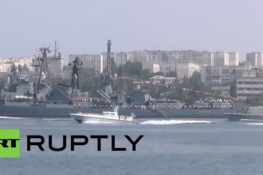 Màn diễu hành tại Sevastopol nhân Ngày Hải quân Nga 31/7