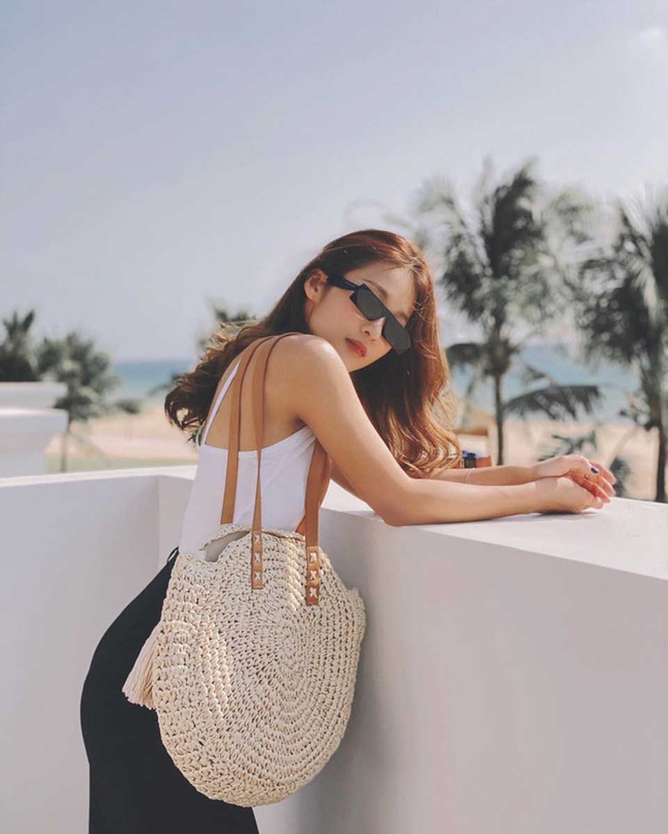 Lệ Quyên: “Ngay khi hết dịch sẽ hát 150 bài rồi ngất cũng sung sướng” - 8 Lệ Quyên: “Ngay khi hết dịch sẽ hát 150 bài rồi ngất cũng sung sướng” - 8