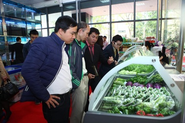 Mê trận thực phẩm ngày Tết: Lựa chọn nào cho người tiêu dùng?