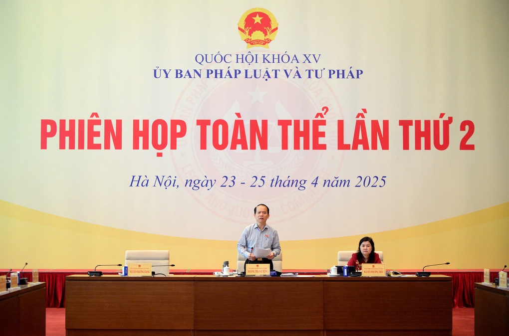 Chuyển nhiệm vụ, quyền hạn của cấp huyện về cấp xã sau sáp nhập - 1 Chuyển nhiệm vụ, quyền hạn của cấp huyện về cấp xã sau sáp nhập - 1