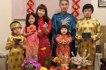 Người Việt xa quê đón Tết "online", đoàn tụ gia đình "qua màn hình nhỏ"