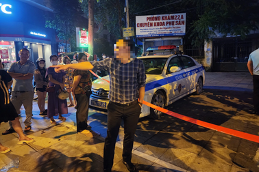 Bị kiểm tra nồng độ cồn, tài xế Camry không chấp hành còn dọa đánh người