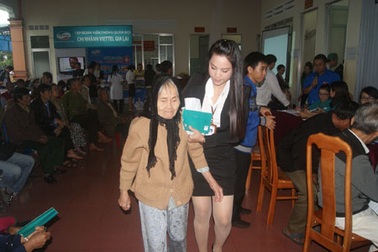 Viettel tri ân người có công với cách mạng tại Gia Lai