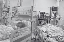 Hai cháu bé bỏng thương tâm, nghi bị cha ruột tưới xăng châm lửa đốt