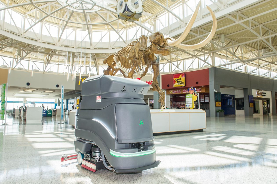 Đội quân robot đặc biệt được huy động trong cuộc chiến chống Covid-19 - 1 Đội quân robot đặc biệt được huy động trong cuộc chiến chống Covid-19 - 1