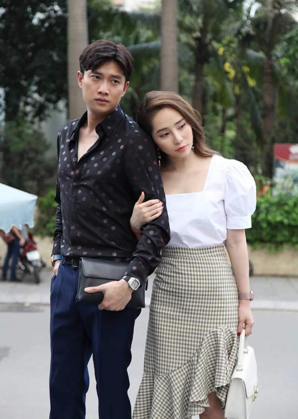 Quỳnh Nga tiết lộ lý do công khai phẫu thuật nâng ngực - 3 Quỳnh Nga tiết lộ lý do công khai phẫu thuật nâng ngực - 3