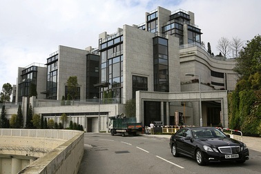 Con đường được ví "đắt nhất hành tinh", toàn dinh thự "khủng" của đại gia