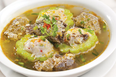 Canh cua nấu khổ qua