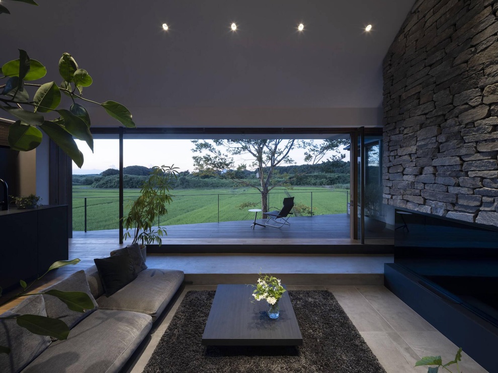 Ngôi nhà cấp 4 độc đáo: Mặt tiền giấu kín, phía sau mở tràn ra ruộng lúa - 6