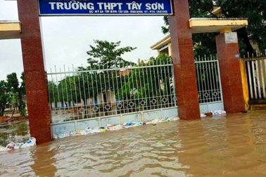 Bình Định: Học sinh toàn tỉnh nghỉ học để tránh bão số 5
