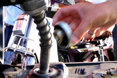 "Bác" đề xuất nộp ngay thuế xăng dầu 