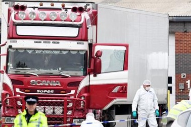 Đại sứ Anh trao đổi với Bộ Công an Việt Nam về việc nhận dạng 39 thi thể