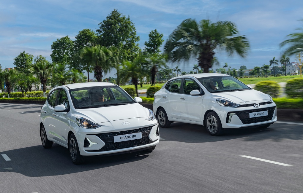 Hyundai nâng bảo hành tới 8 năm, ưu đãi lên đến 200 triệu đồng trong tháng 10 - 6 Hyundai nâng bảo hành tới 8 năm, ưu đãi lên đến 200 triệu đồng trong tháng 10 - 6