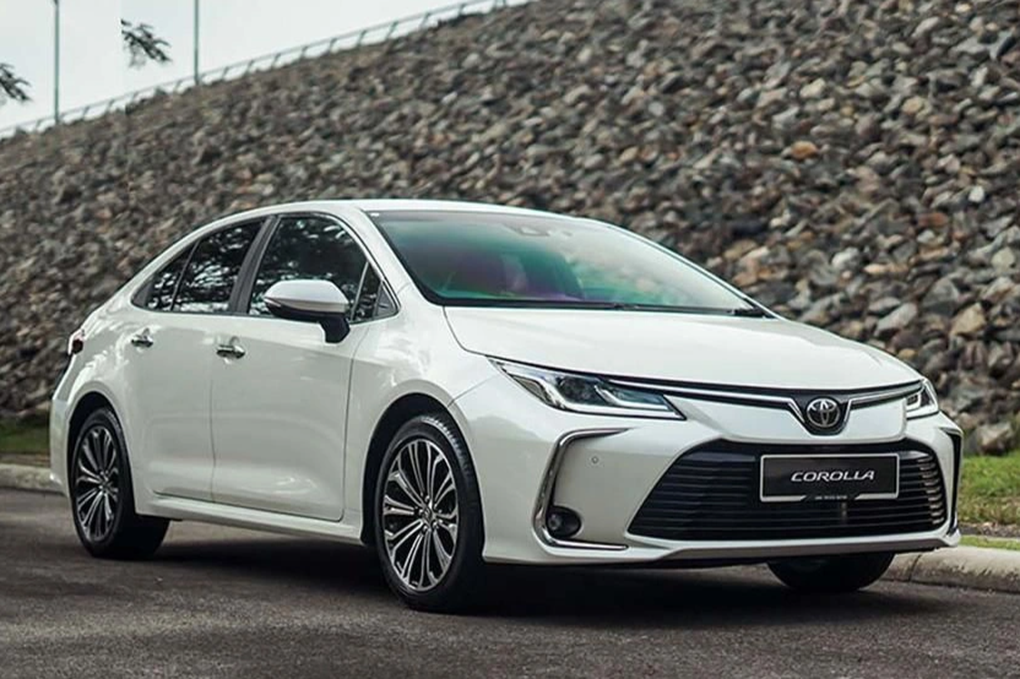 Toyota Corolla Altis 2023 được nâng cấp động cơ, ăn xăng ít hơn - 2 Toyota Corolla Altis 2023 được nâng cấp động cơ, ăn xăng ít hơn - 2
