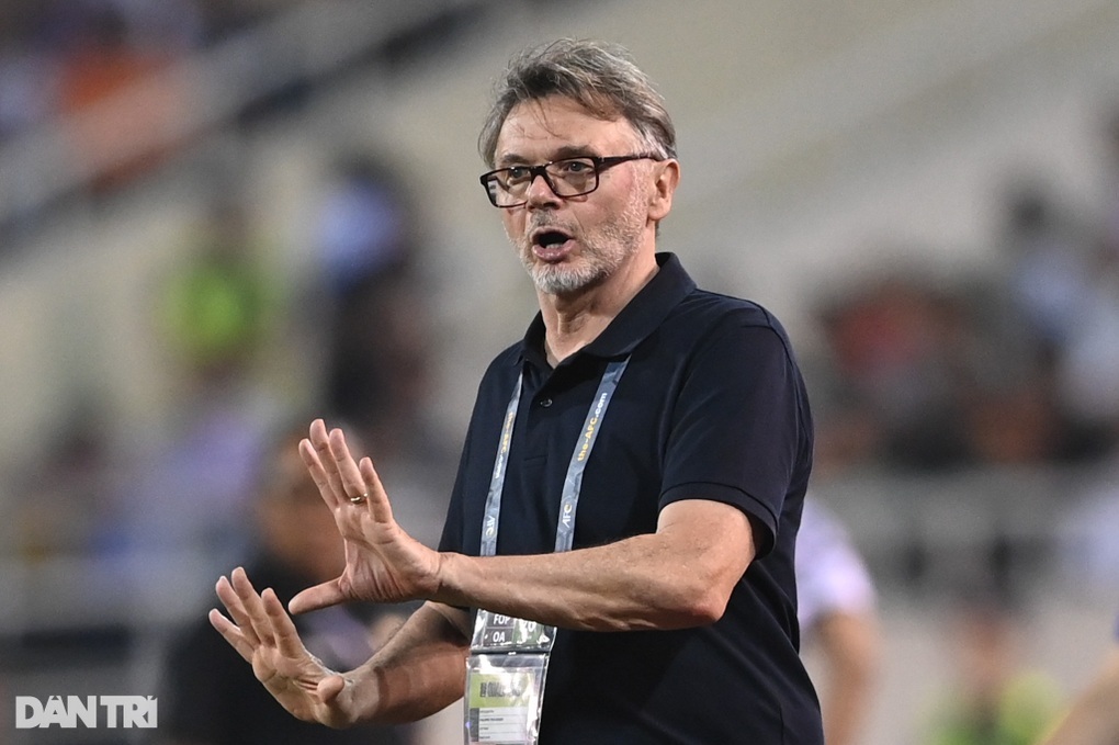 HLV Troussier ra đi, đội tuyển Việt Nam liệu có khỏi bệnh? - 1 HLV Troussier ra đi, đội tuyển Việt Nam liệu có khỏi bệnh? - 1