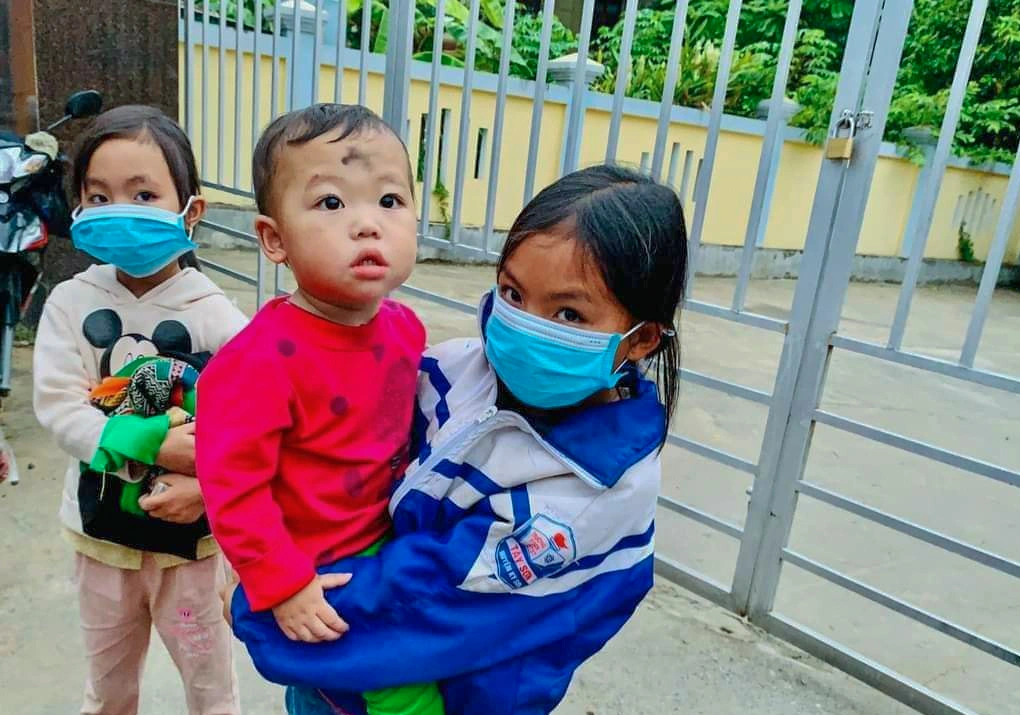 Cuộc ly hương vượt nghìn cây số của những đứa trẻ dịp hè - 3 Cuộc ly hương vượt nghìn cây số của những đứa trẻ dịp hè - 3