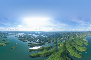 Cảnh đẹp như mơ của nơi được ví là “Vịnh Hạ Long của Tây Nguyên”