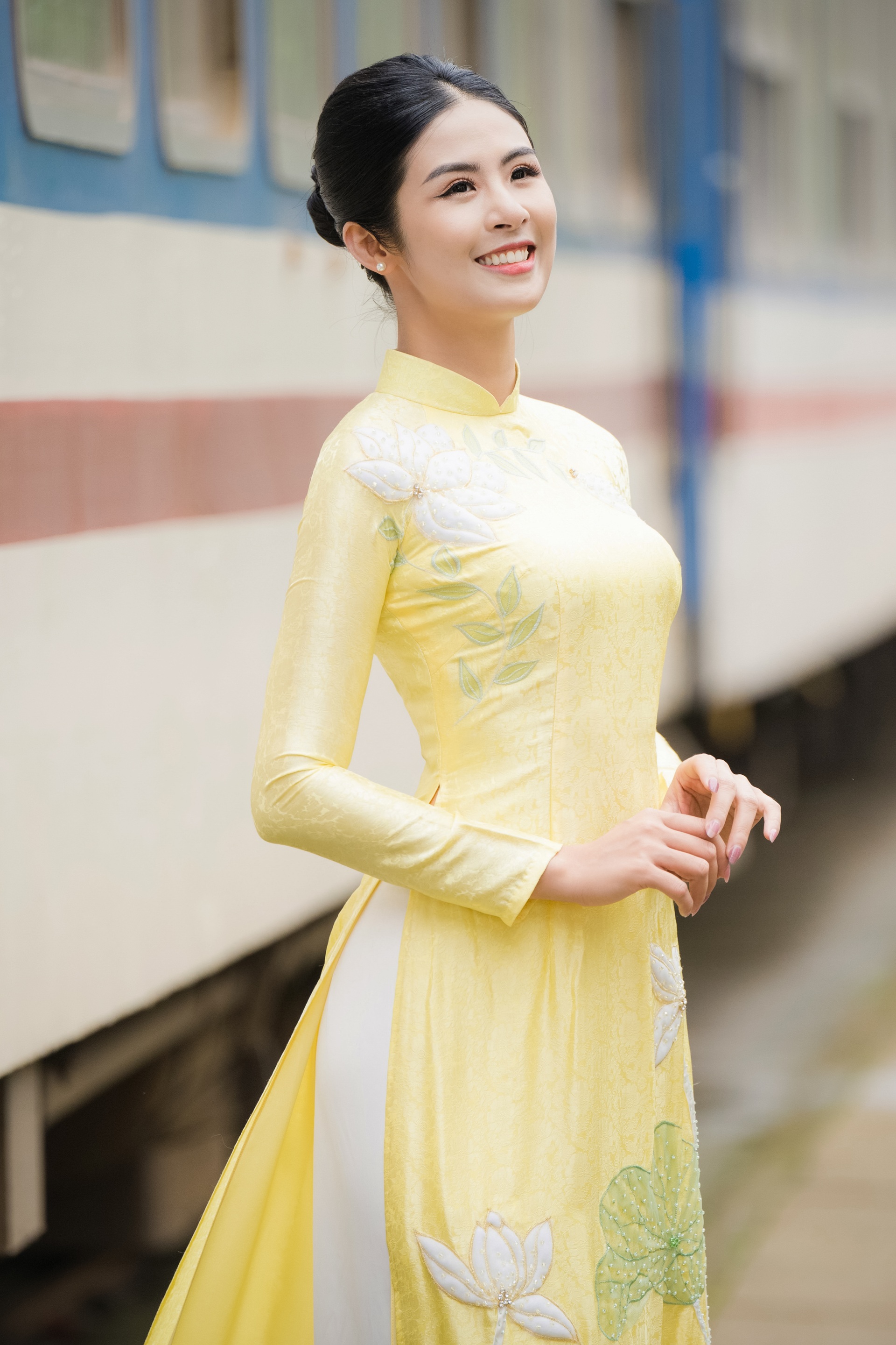 Hoa hậu Ngọc Hân sau kết hôn: Ông xã và yoga đã thay đổi tôi rất nhiều - 2 Hoa hậu Ngọc Hân sau kết hôn: Ông xã và yoga đã thay đổi tôi rất nhiều - 2
