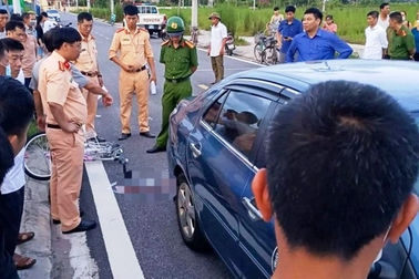 Thầy dạy lái ngồi uống nước, học viên tông chết người: Ai chịu trách nhiệm?