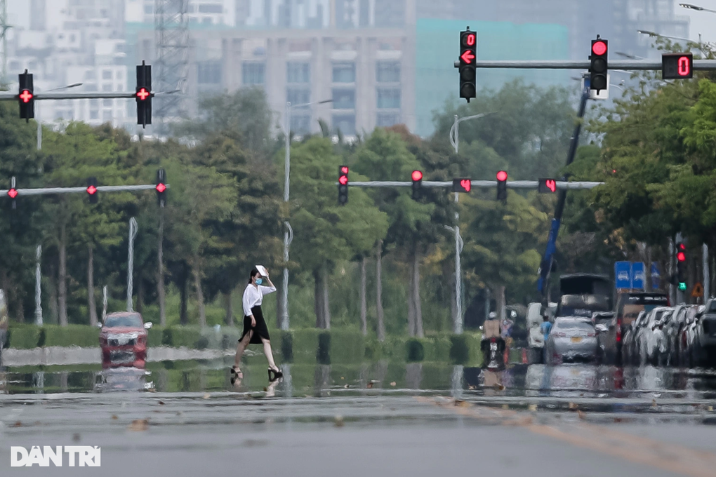 Thời tiết cực đoan, TPHCM chỉ đạo ứng phó nắng nóng, hạn hán và thiếu nước - 1 Thời tiết cực đoan, TPHCM chỉ đạo ứng phó nắng nóng, hạn hán và thiếu nước - 1
