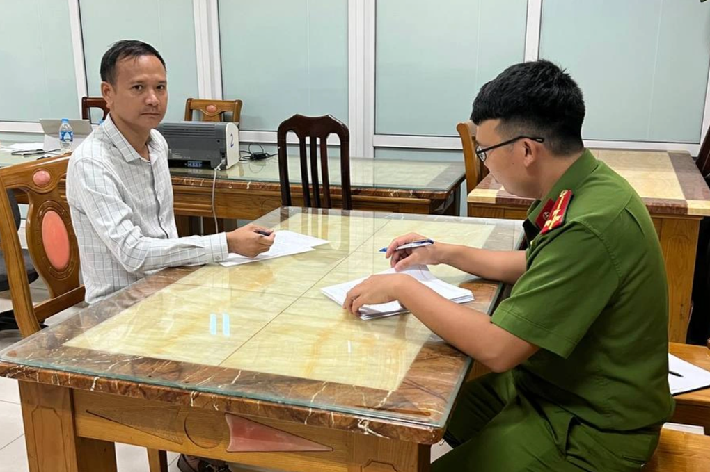 Nổ quan hệ với nhiều lãnh đạo cấp cao, lừa hàng tỷ đồng tiền chạy án - 1 Nổ quan hệ với nhiều lãnh đạo cấp cao, lừa hàng tỷ đồng tiền chạy án - 1