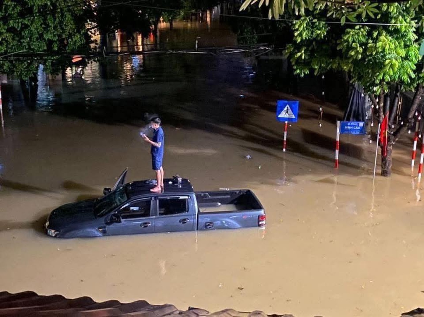 Mưa lũ lớn, đề nghị Hà Nội, Thái Nguyên, Bắc Ninh sẵn sàng hộ đê - 1