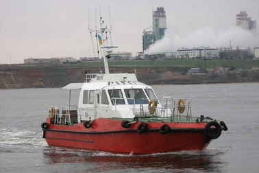 Tàu hoa tiêu phát nổ do trúng thủy lôi trôi dạt, Ukraine cấm sông Danube