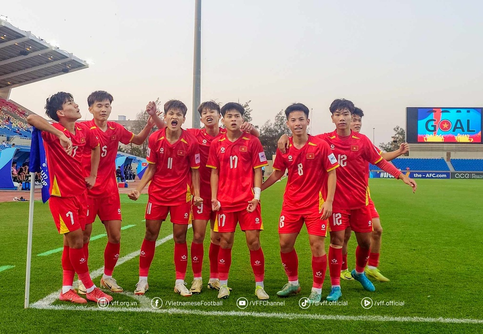 U17 Việt Nam mất vé dự World Cup, HLV Cristiano Roland nói lời gan ruột - 2 U17 Việt Nam mất vé dự World Cup, HLV Cristiano Roland nói lời gan ruột - 2