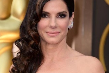 Sandra Bullock tìm thấy tình yêu ở tuổi 51