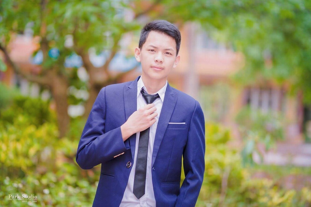 Bỏ đại học về học nghề, nam sinh Sán Dìu giành giải Bạc Quốc gia - 1 Bỏ đại học về học nghề, nam sinh Sán Dìu giành giải Bạc Quốc gia - 1