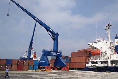 Tàu 10.000 tấn đầy tải sẽ vào cảng Cửa Lò năm 2015