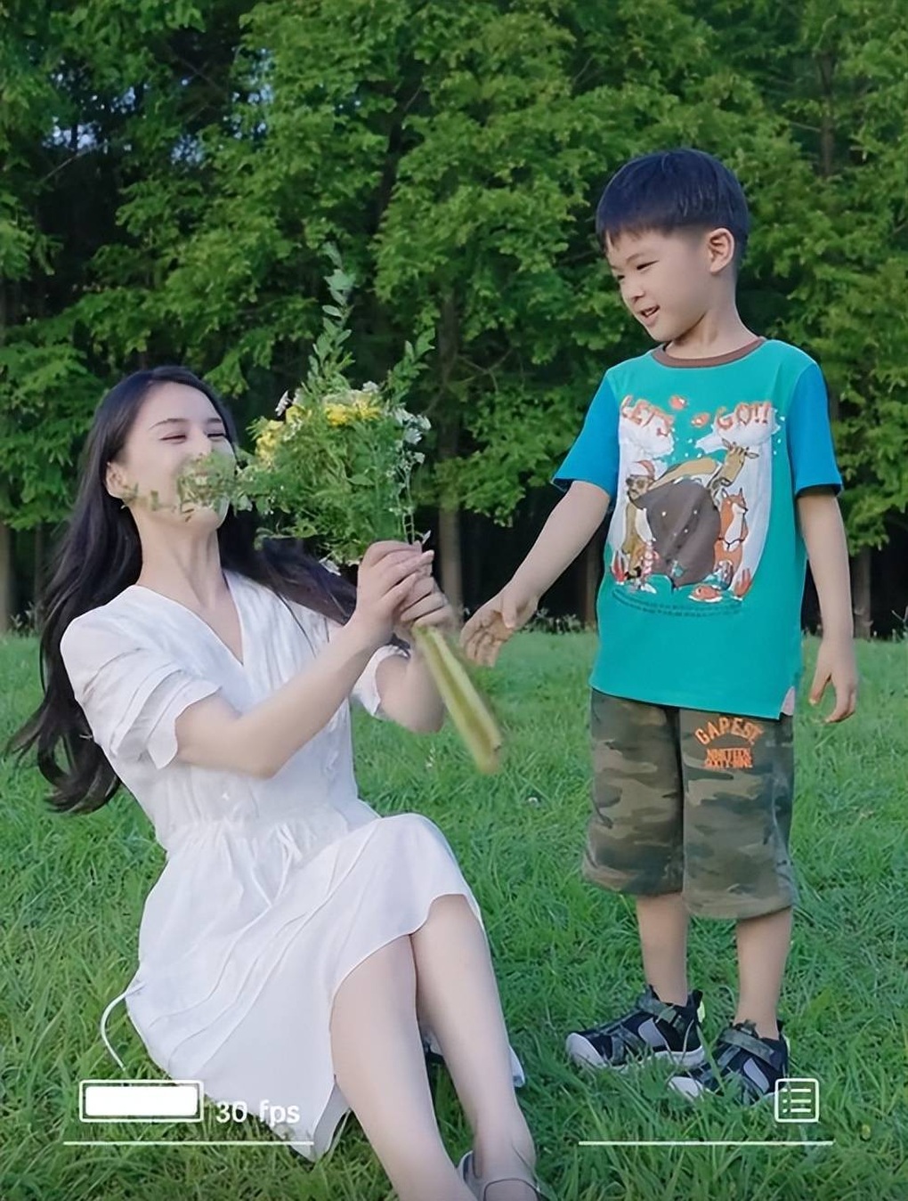 Nàng dâu bạc tỷ thất nghiệp, livestream bán đồ lót tăng thu nhập - 10 Nàng dâu bạc tỷ thất nghiệp, livestream bán đồ lót tăng thu nhập - 10