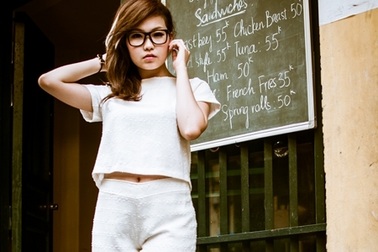 Tự tin phối đồ sành điệu, lựa váy cho kì nghỉ xả stress