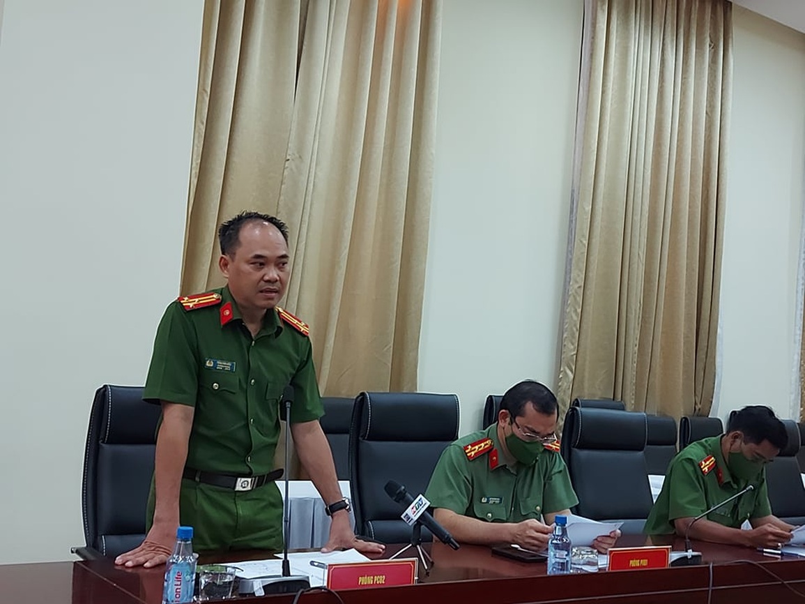 Công an TPHCM: Có cục đá nặng 10 kg trong ba lô của nam sinh mất tích - 2 Công an TPHCM: Có cục đá nặng 10 kg trong ba lô của nam sinh mất tích - 2