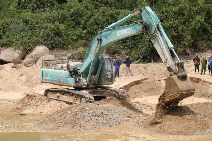 Bắt đầu tìm kiếm nạn nhân mất tích tại Rào Trăng, giai đoạn 5 - Ảnh 16.