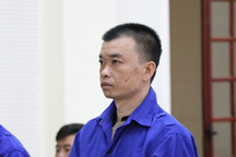 Người đàn ông giấu ma túy vào "chỗ hiểm" nhưng không thoát