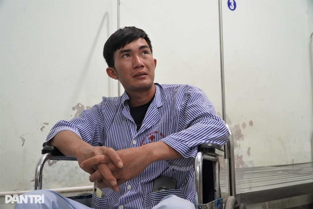 Sạt lở làm 3 người tử vong: Chỉ 5-6 giây, cả lán trại bị đất đá vùi lấp - 2 Sạt lở làm 3 người tử vong: Chỉ 5-6 giây, cả lán trại bị đất đá vùi lấp - 2