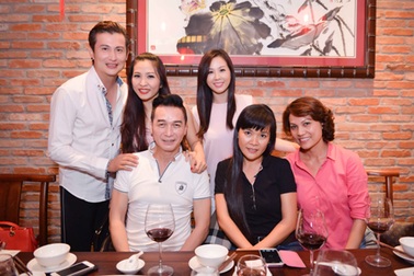 Dàn sao hải ngoại hội ngộ Hoa hậu Thu Hoài