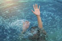 Một trẻ tử vong khi chơi ở bể bơi trong căn hộ nghỉ dưỡng