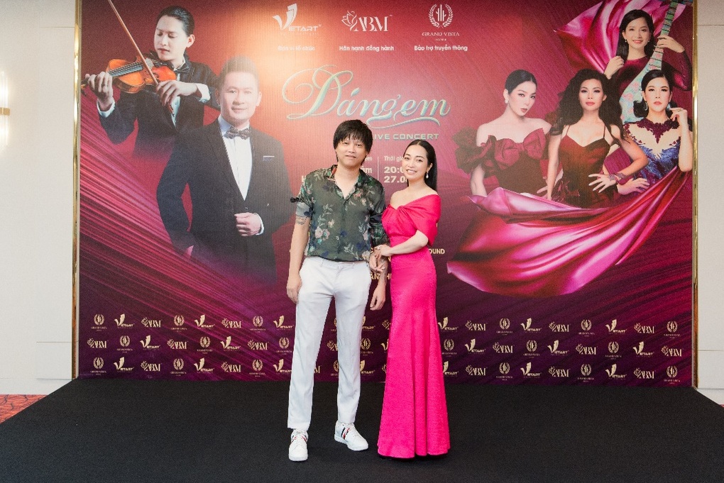 Live concert Dáng em sẽ là bản hòa ca tinh tế, quyến rũ giữa âm nhạc và thời trang - 5 Live concert Dáng em sẽ là bản hòa ca tinh tế, quyến rũ giữa âm nhạc và thời trang - 5