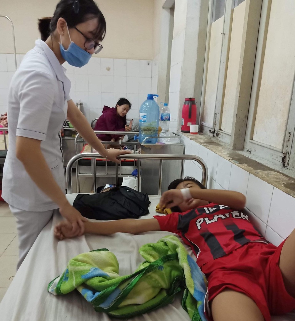 Xót thương gia đình khốn cùng vì 2 đứa con bệnh tật - 9 Xót thương gia đình khốn cùng vì 2 đứa con bệnh tật - 9