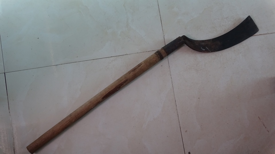 Bắt giữ thanh niên nghi chém đứt chân người đang đi xe máy - 3 Bắt giữ thanh niên nghi chém đứt chân người đang đi xe máy - 3