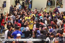 Thất bại trước đội tuyển Việt Nam, Malaysia vẫn được chào đón như người hùng